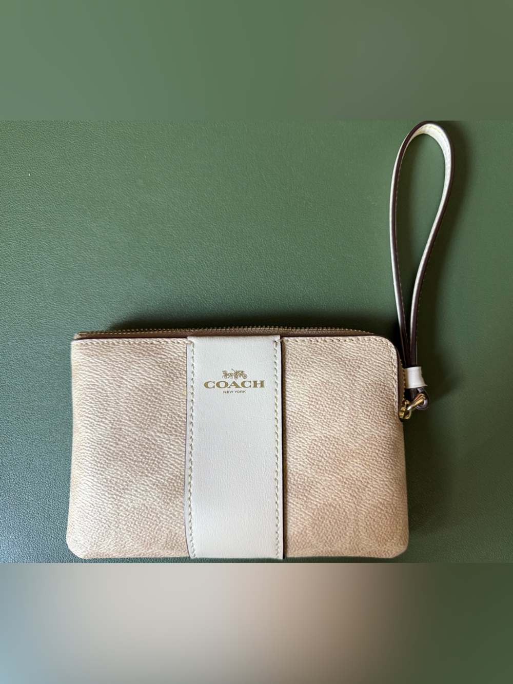Coach Signature Canvas Corner Zip Wristlet Sand Chalk CW854